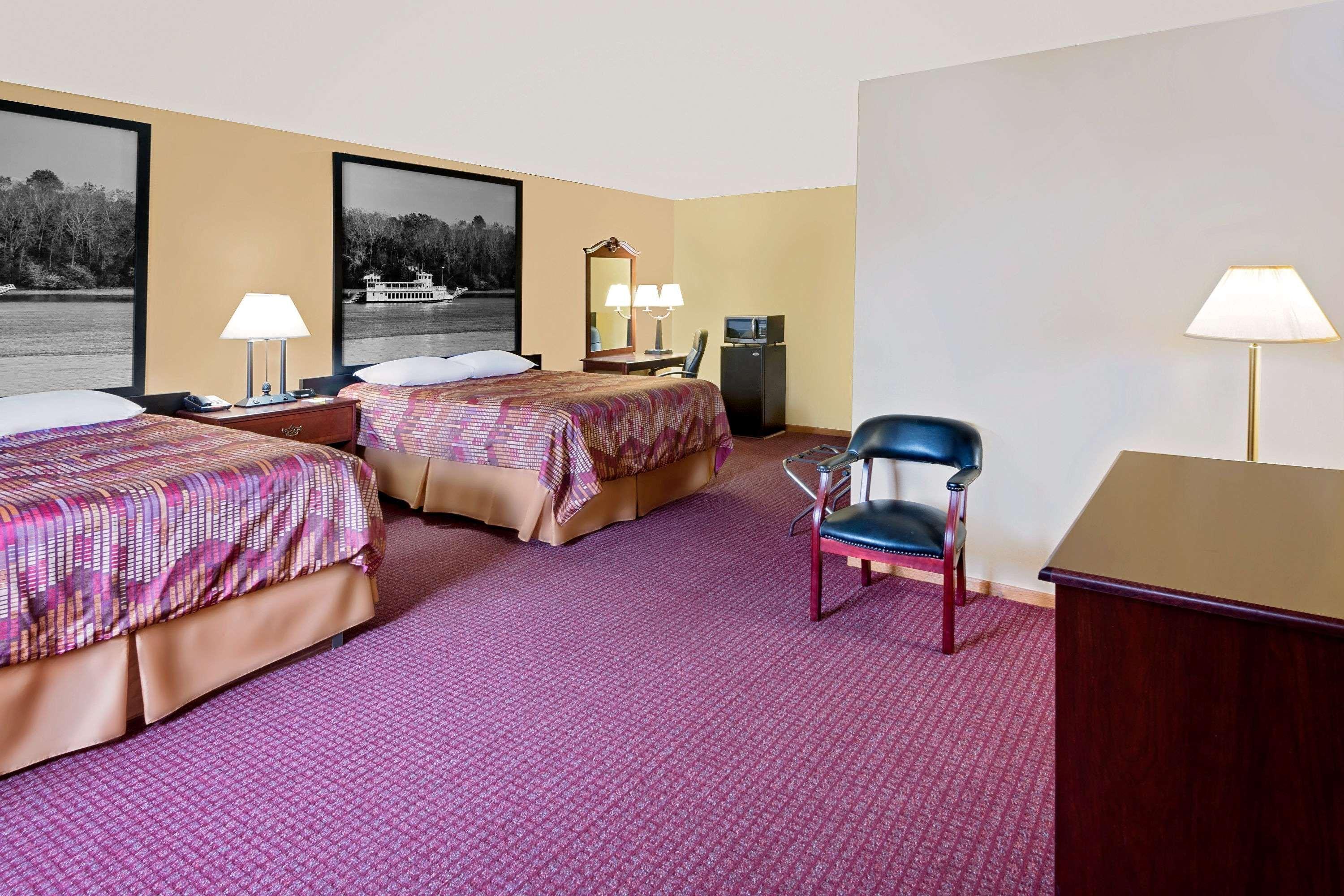 Super 8 By Wyndham Iowa Falls Eksteriør billede