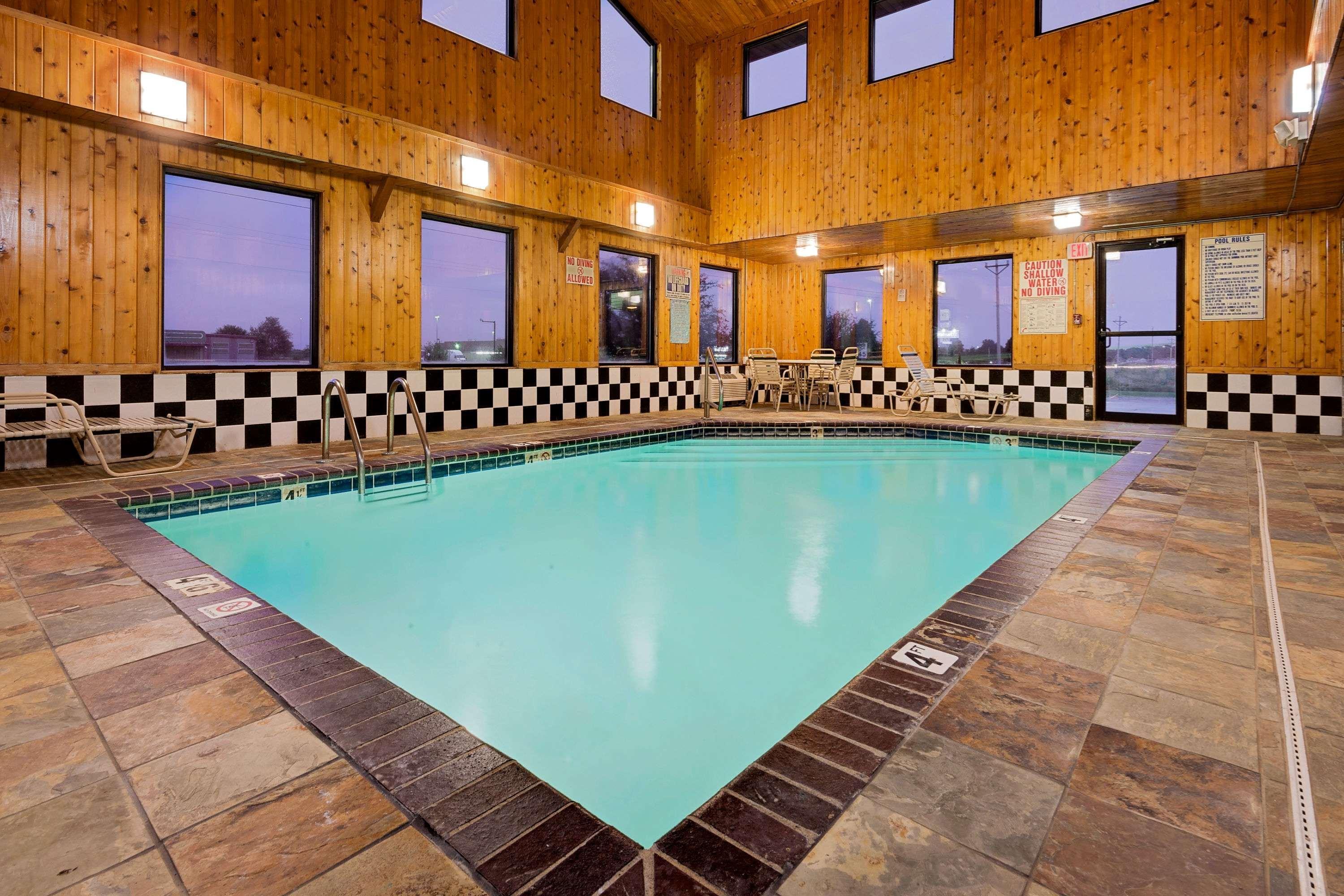 Super 8 By Wyndham Iowa Falls Eksteriør billede